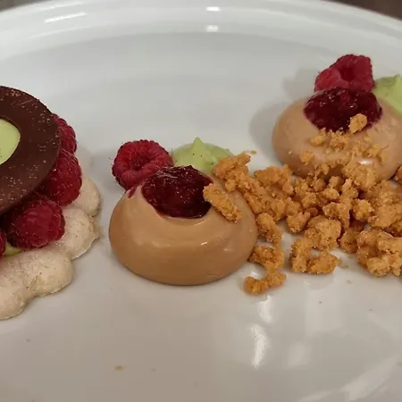 Hotel Logis Schaeffer- Restaurant Le Saint Georges Serrieres (Ardeche)