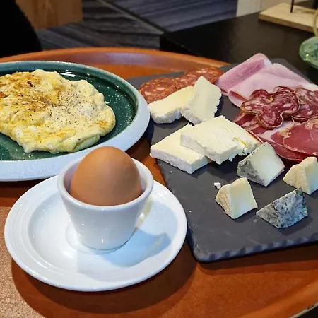 Logis Schaeffer- Restaurant Le Saint Georges 3* Serrieres (Ardeche)