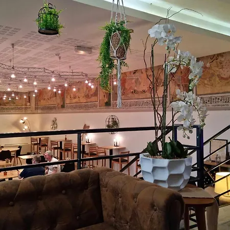 Logis Schaeffer- Restaurant Le Saint Georges Hotel Serrières-en-Chautagne